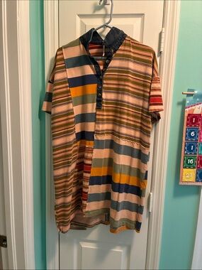 Striped Short-Sleeve Henley Shirt in Multi-Color